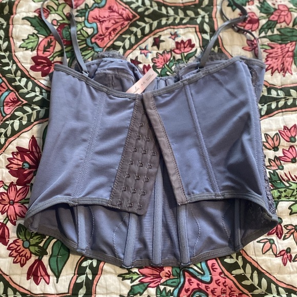 urban corset top - Picture 3 of 7